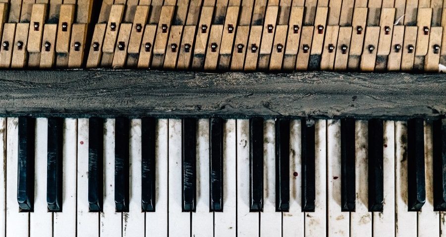 piano-cumbersome-adjective